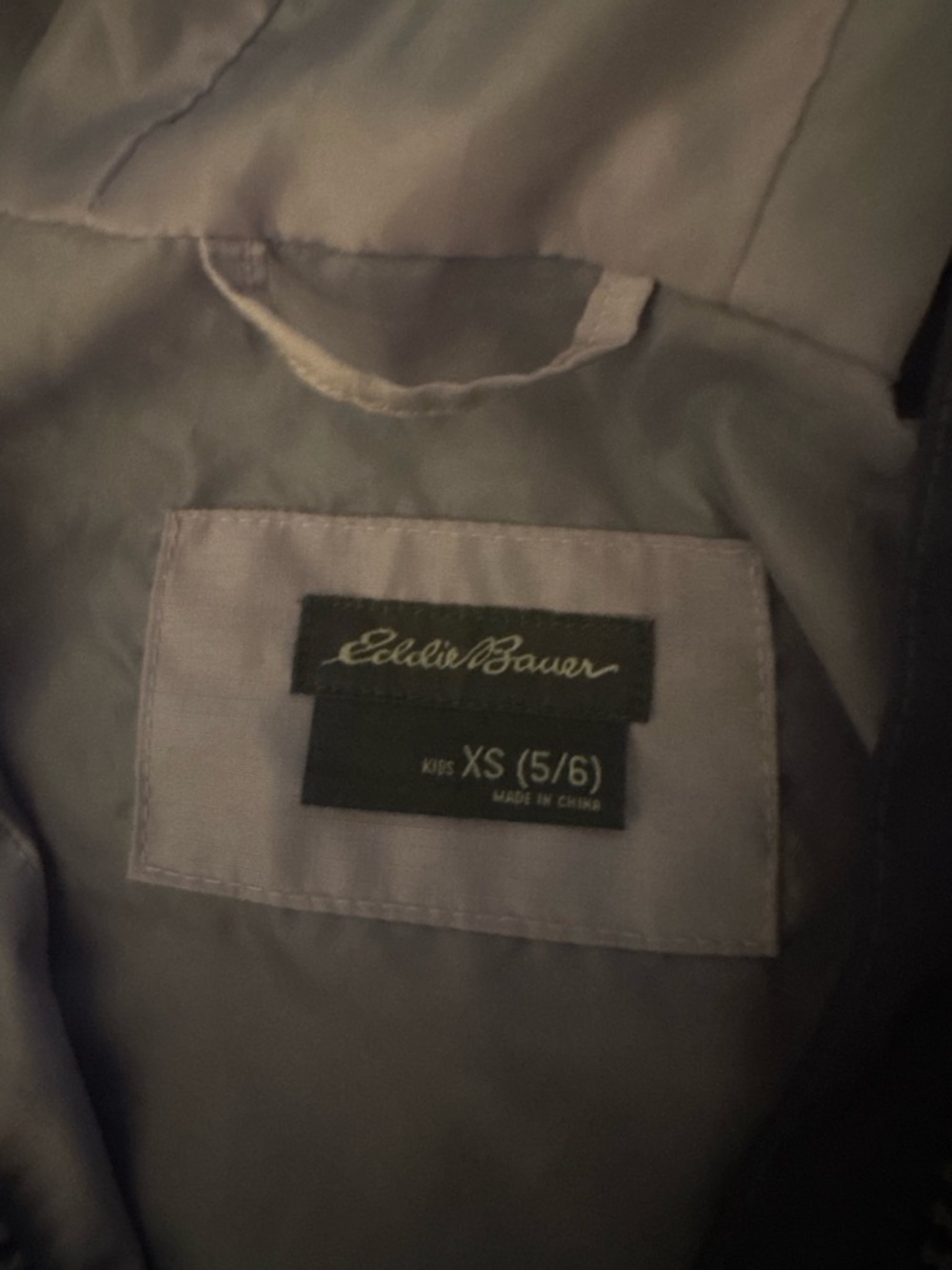 Eddie Bauer Two-Tone purple Hooded Kids Rain Jacket size 5-6 - Picture 3 of 4